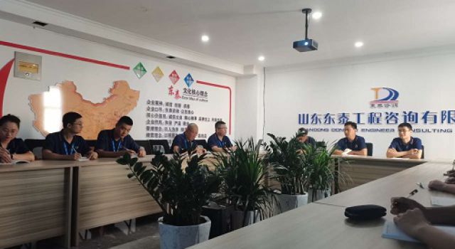 八公司對安羅高速第二總監(jiān)辦進行第三季度考核